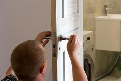 Установка ручки