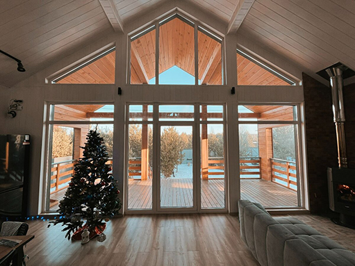 Как выбрать окна в коттедж