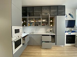 Серая кухня